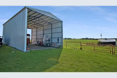 10902 Clear Creek Road W, Sanger, TX 76266 - Photo 15