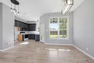 8 S Sharon Dr, Krum, TX 76249 - Photo 7