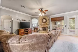 299 Ridgeoak Ct S, Weatherford, TX 76087 - Photo 9