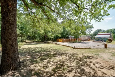 994 Cr 2770, Honey Grove, TX 75446 - Photo 11