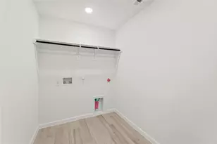 1552 Laurel Ave, Aubrey, TX 76227 - Photo 9