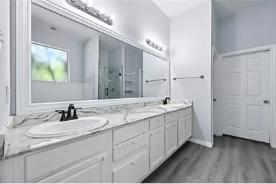 626 SE 4th Street, Grand Prairie, TX 75051 - Photo 13