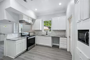 626 SE 4th St, Grand Prairie, TX 75051 - Photo 7