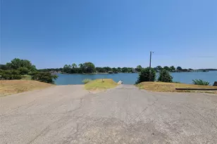 1121 Pawnee Trail, Granbury, TX 76048 - Photo 35