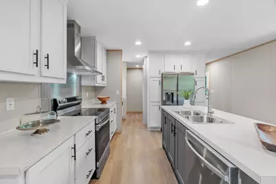 1121 Pawnee Trail, Granbury, TX 76048 - Photo 3