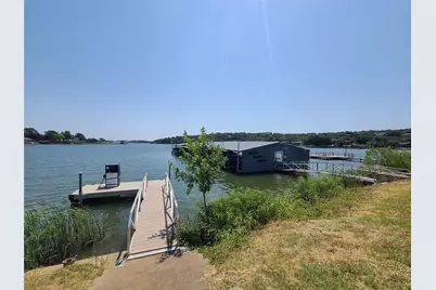 1121 Pawnee Trail, Granbury, TX 76048 - Photo 7