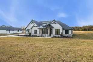 189 RIO RANCHO Dr, Decatur, TX 76234 - Photo 1