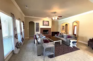 1628 Potomac Dr, Burleson, TX 76028 - Photo 9