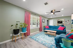 806 S Colonial Dr, Cleburne, TX 76033 - Photo 7