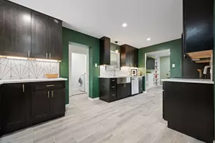 806 S Colonial Dr, Cleburne, TX 76033 - Photo 11