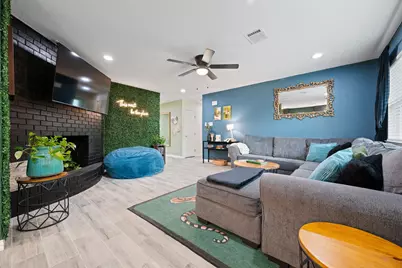 806 S Colonial Drive, Cleburne, TX 76033 - Photo 9