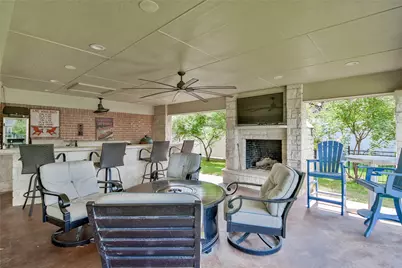 2208 Waters Edge Drive, Granbury, TX 76048 - Photo 31