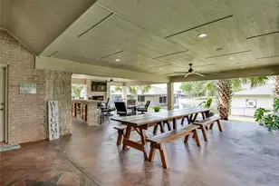 2208 Waters Edge Dr, Granbury, TX 76048 - Photo 29