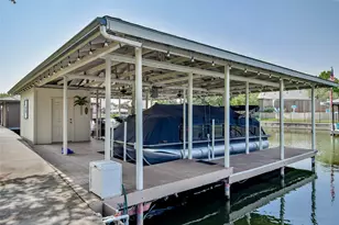 2208 Waters Edge Dr, Granbury, TX 76048 - Photo 35