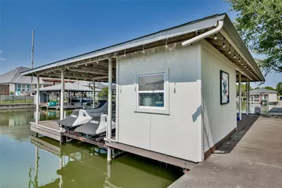 2208 Waters Edge Drive, Granbury, TX 76048 - Photo 37