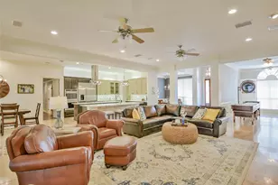 2208 Waters Edge Dr, Granbury, TX 76048 - Photo 5