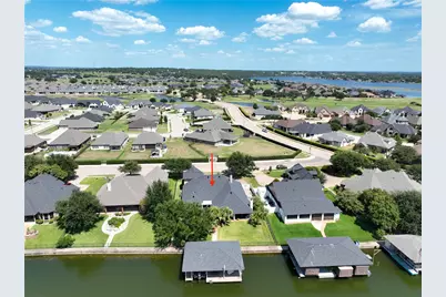 2208 Waters Edge Drive, Granbury, TX 76048 - Photo 39