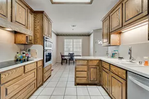 1230 Woodland Park Dr, Hurst, TX 76053 - Photo 9