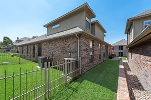 1230 Woodland Park Dr, Hurst, TX 76053 - Photo 21