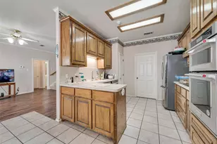 1230 Woodland Park Dr, Hurst, TX 76053 - Photo 11