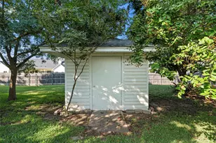 137 Bonham Dr, Hewitt, TX 76643 - Photo 29