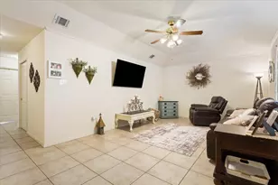 905 Black Diamond Cir, Hewitt, TX 76643 - Photo 9