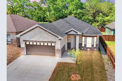 413 Henderson Street, Bonham, TX 75418 - Photo 3