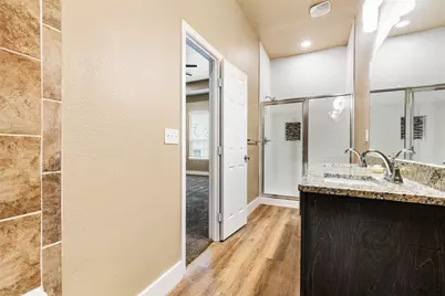 413 Henderson Street, Bonham, TX 75418 - Photo 29