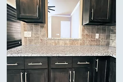 413 Henderson Street, Bonham, TX 75418 - Photo 7