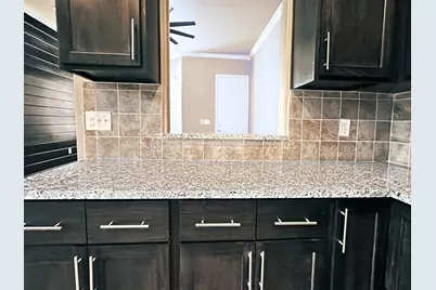 413 Henderson Street, Bonham, TX 75418 - Photo 9