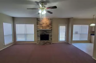 201 Poinsetta Ln, Cedar Hill, TX 75104 - Photo 5