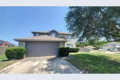 201 Poinsetta Lane, Cedar Hill, TX 75104 - Photo 1