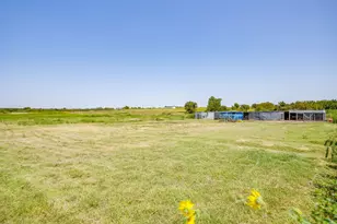 6077 County Rd 302, Grandview, TX 76050 - Photo 37