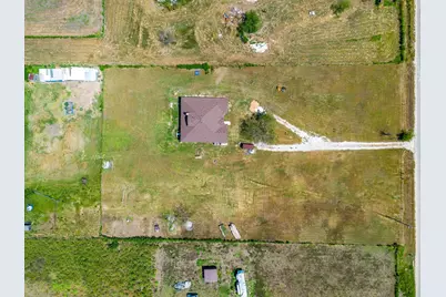 6077 County Road 302, Grandview, TX 76050 - Photo 7