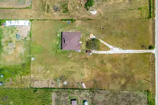 6077 County Rd 302, Grandview, TX 76050 - Photo 7