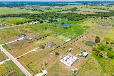 6077 County Road 302, Grandview, TX 76050 - Photo 3