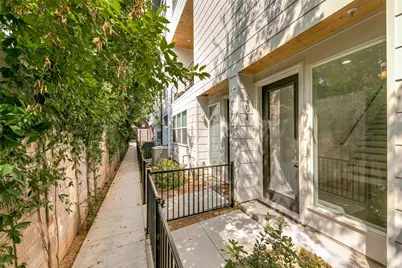 2908 Raleigh Street #204, Dallas, TX 75219 - Photo 3