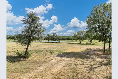 2061 Lindale Lane, Granbury, TX 76049 - Photo 3