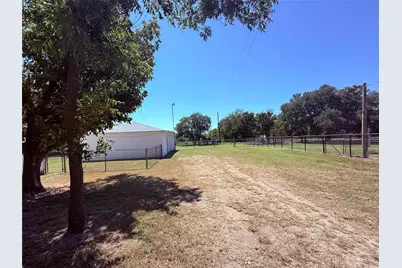 143 W Turner Street, Perrin, TX 76486 - Photo 9