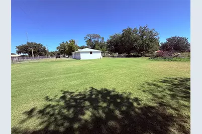 143 W Turner Street, Perrin, TX 76486 - Photo 5
