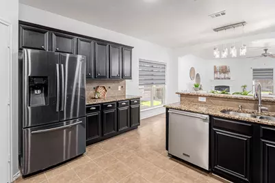 10121 Sailboard Drive, McKinney, TX 75072 - Photo 9