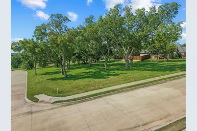 3900 Saddle Creek, Denison, TX 75020 - Photo 3