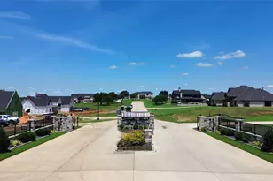 305 Mint Ridge Dr, Burleson, TX 76028 - Photo 15