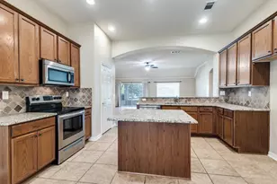 9056 Crestview Dr, Denton, TX 76207 - Photo 5