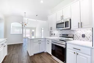 2108 Shady Bend Cir, Little Elm, TX 75068 - Photo 11