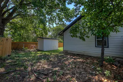 911 S 4th Street, Bonham, TX 75418 - Photo 35