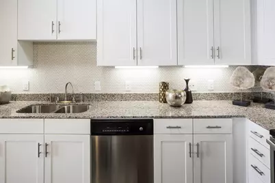 908 N Bishop Avenue #2-103, Dallas, TX 75208 - Photo 3