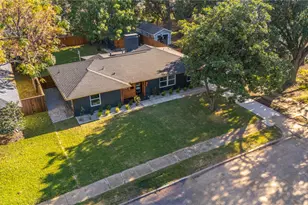 6746 Braeburn Dr, Dallas, TX 75214 - Photo 3