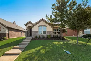 601 Crazy Horse Dr, Aubrey, TX 76227 - Photo 1