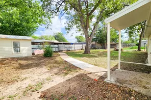 304 E Pierce St, Winters, TX 79567 - Photo 15